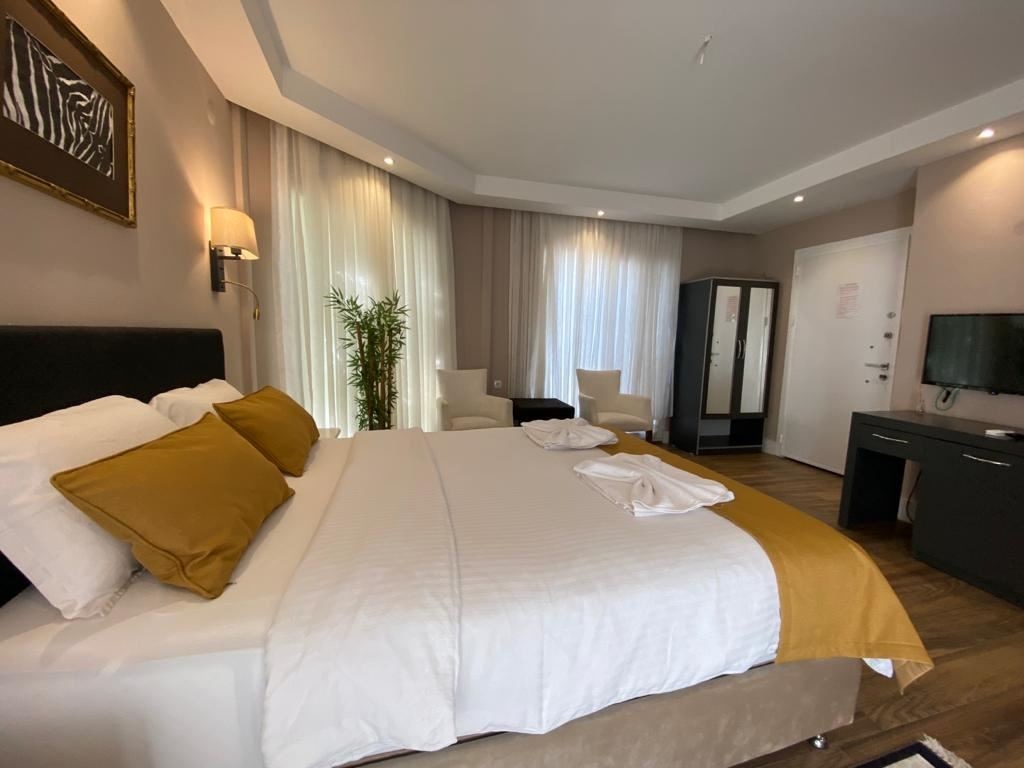 rooms-deluxe-room-with-terrace