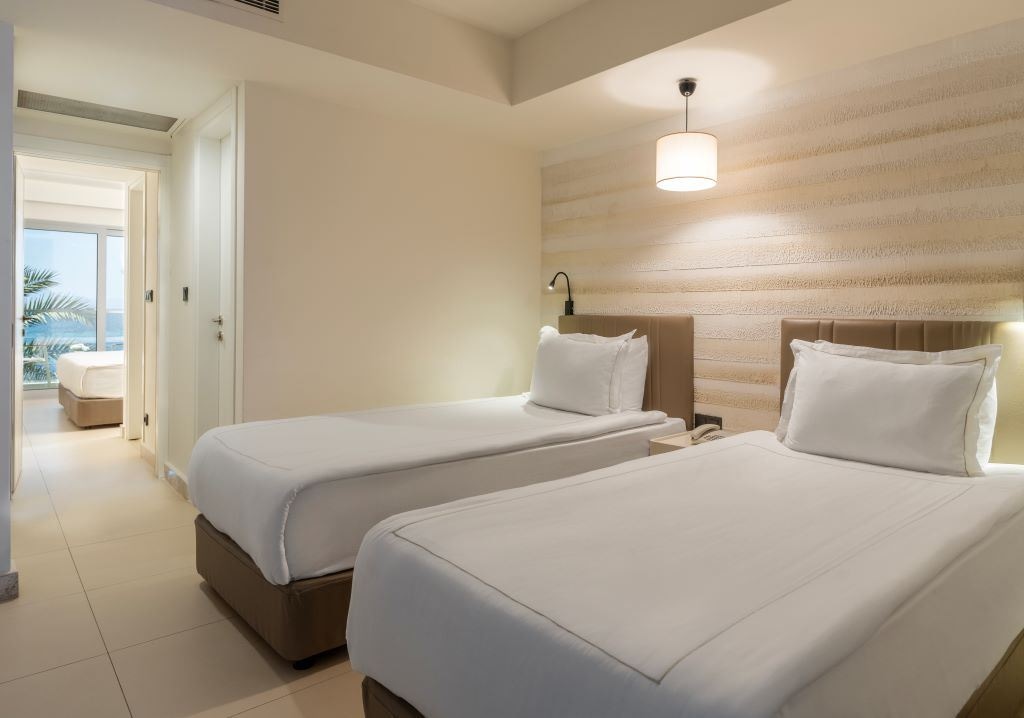 rooms-select-family-room-annex