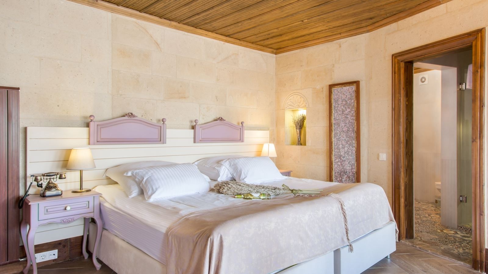 rooms-king-suite-stone