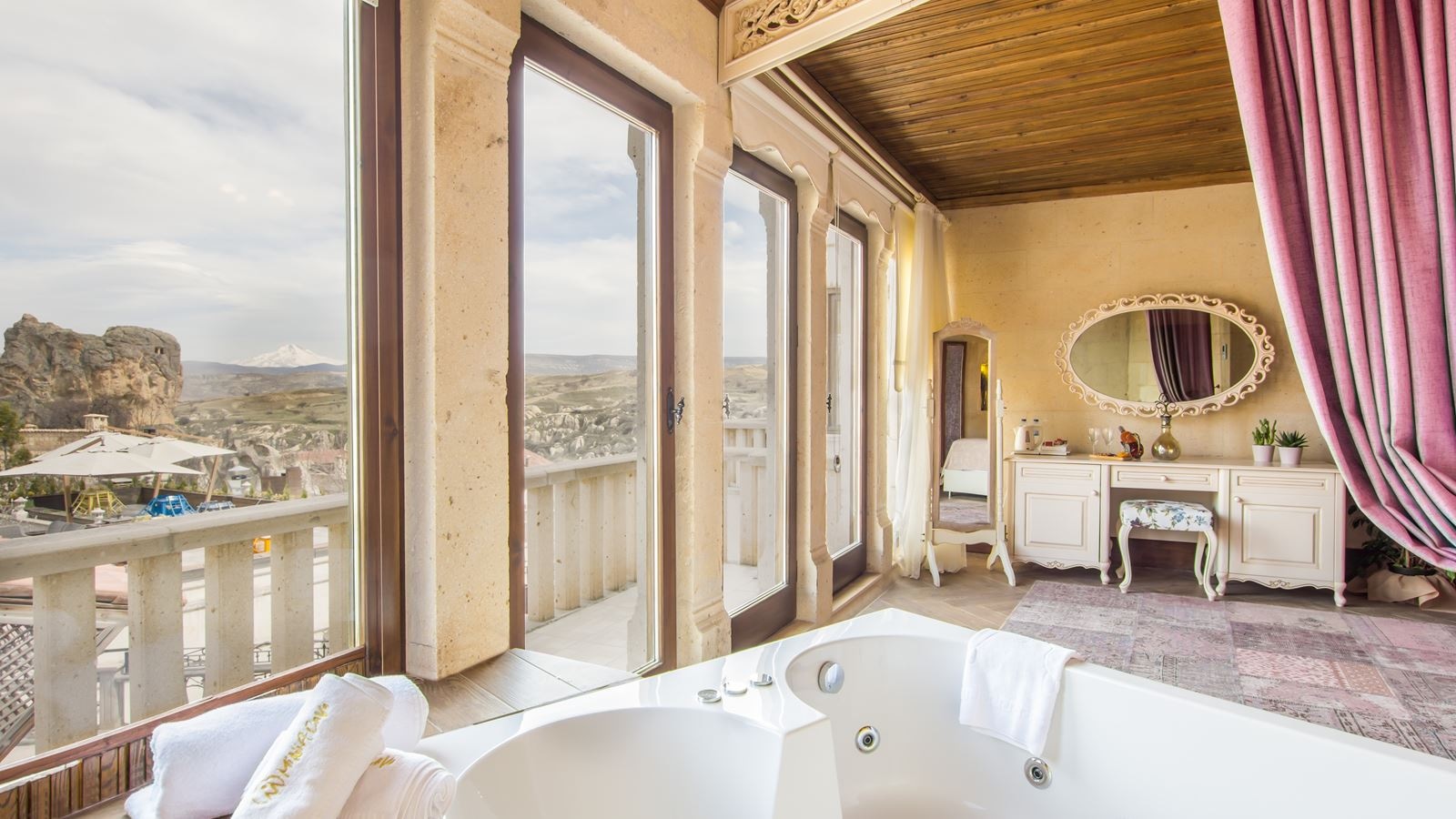 rooms-king-suite-stone