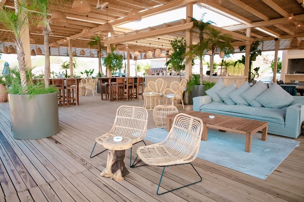 bars-breeze-beach-bar