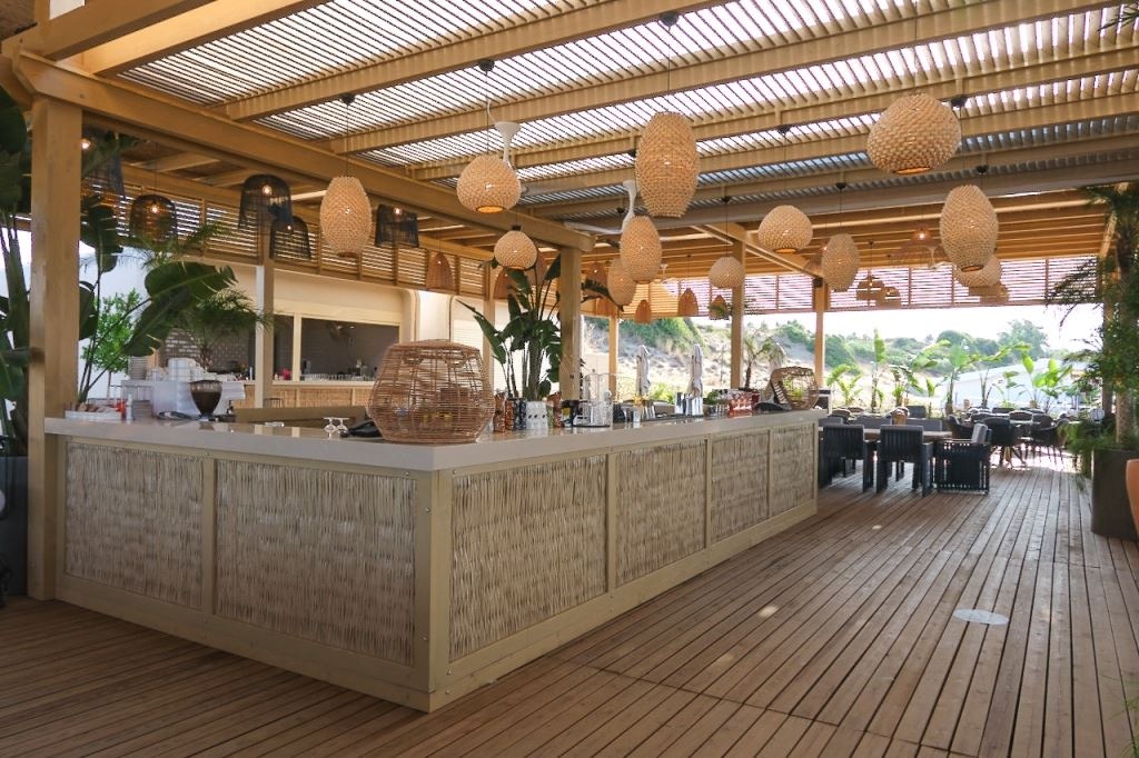 bars-breeze-beach-bar