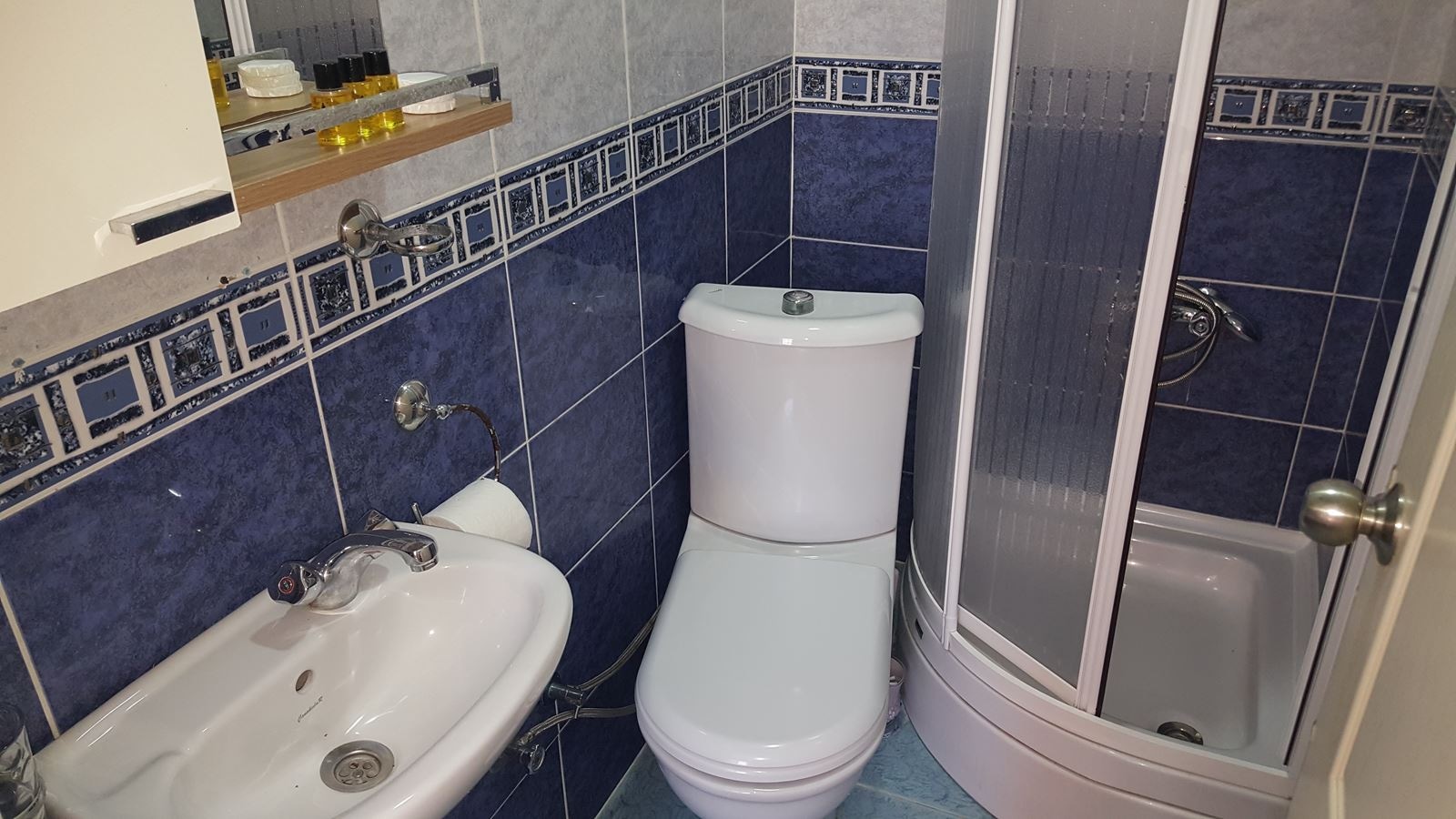 rooms-standard-double-room