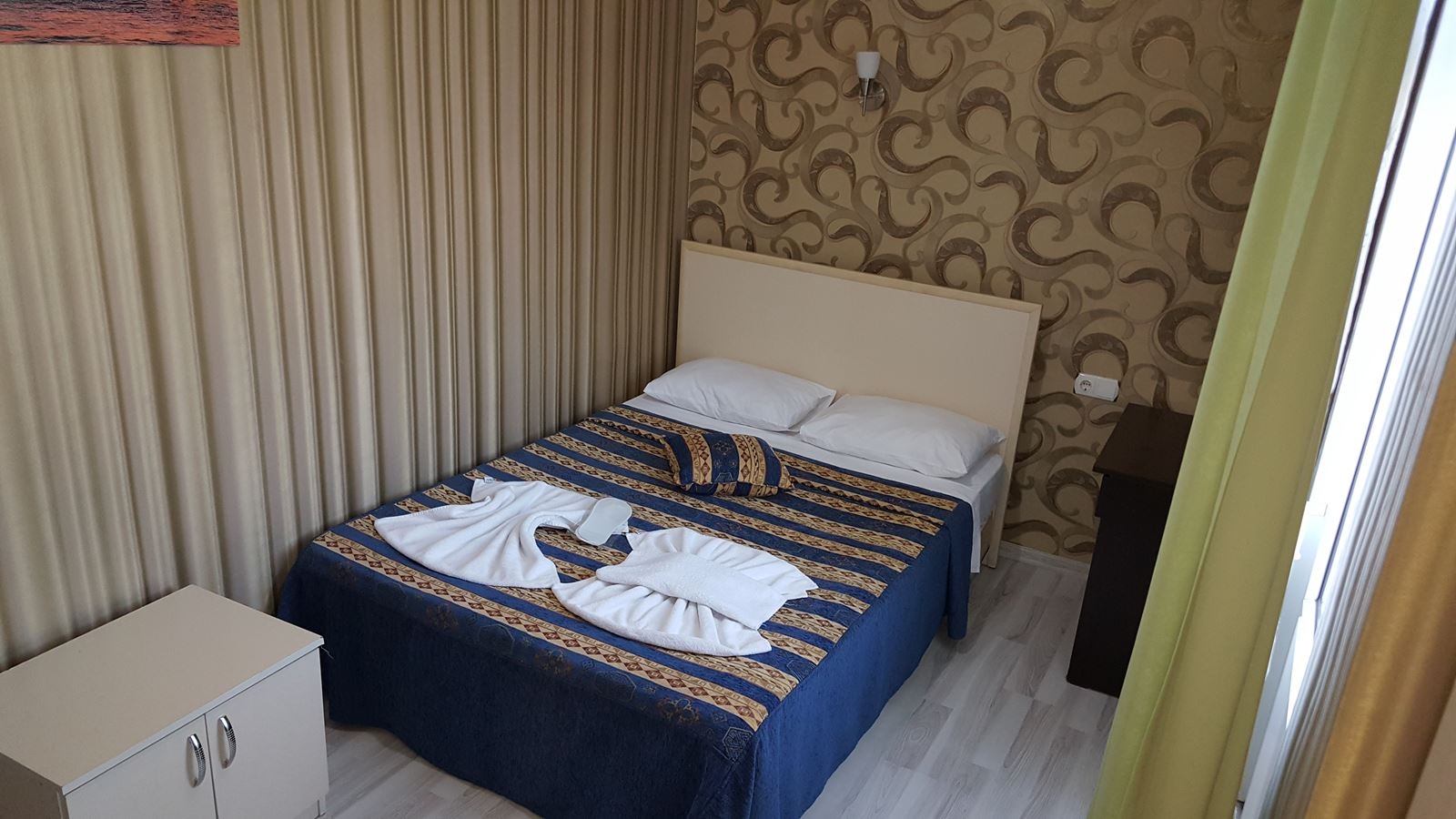 rooms-standard-double-room