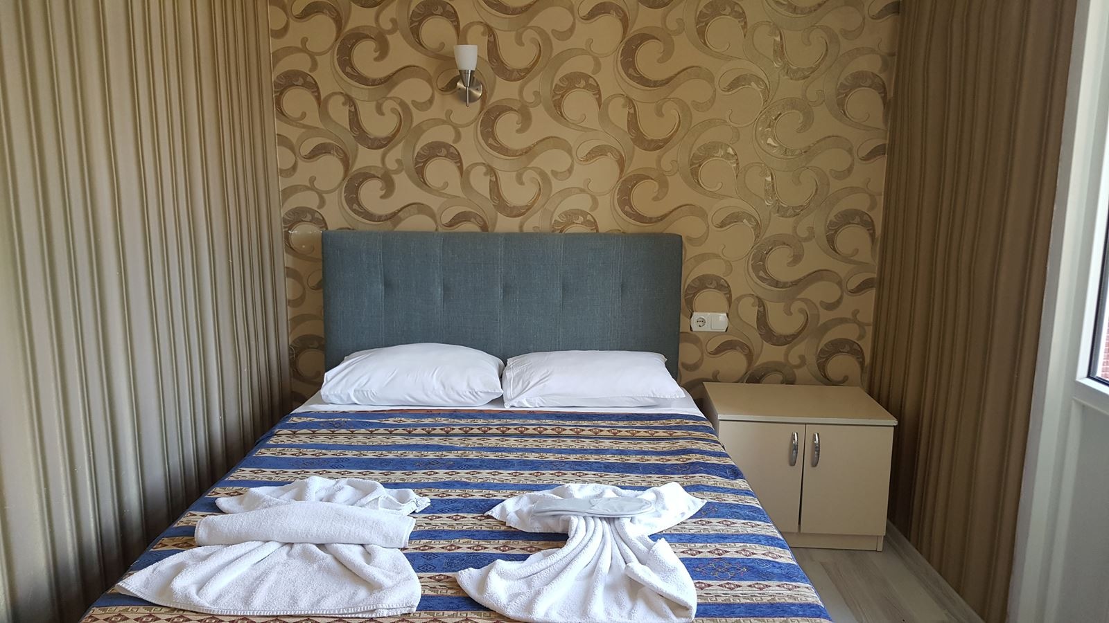 rooms-standard-double-room