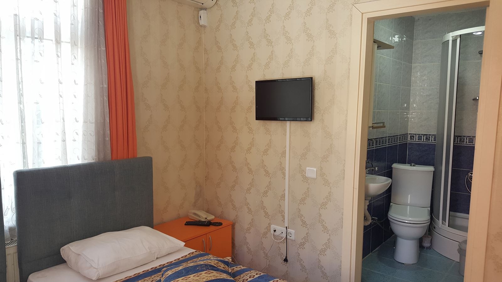 rooms-standard-twin-room