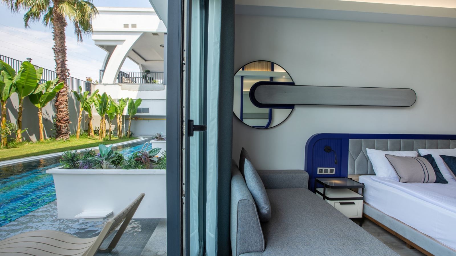 rooms-swim-up-room-deluxe