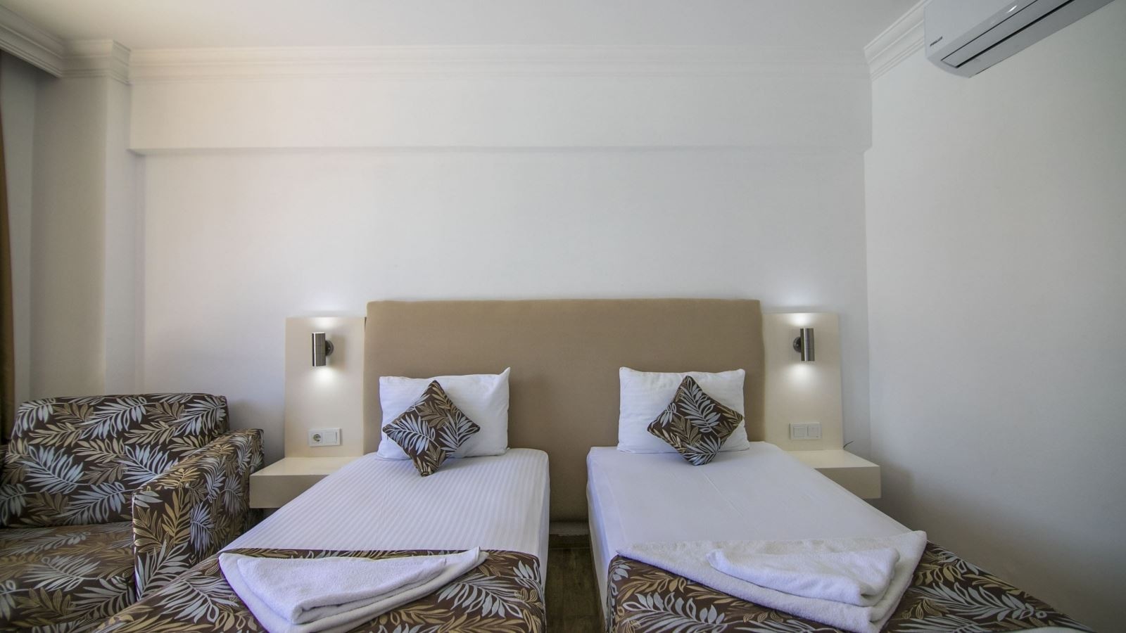 rooms-standart-kara-manzarali-oda