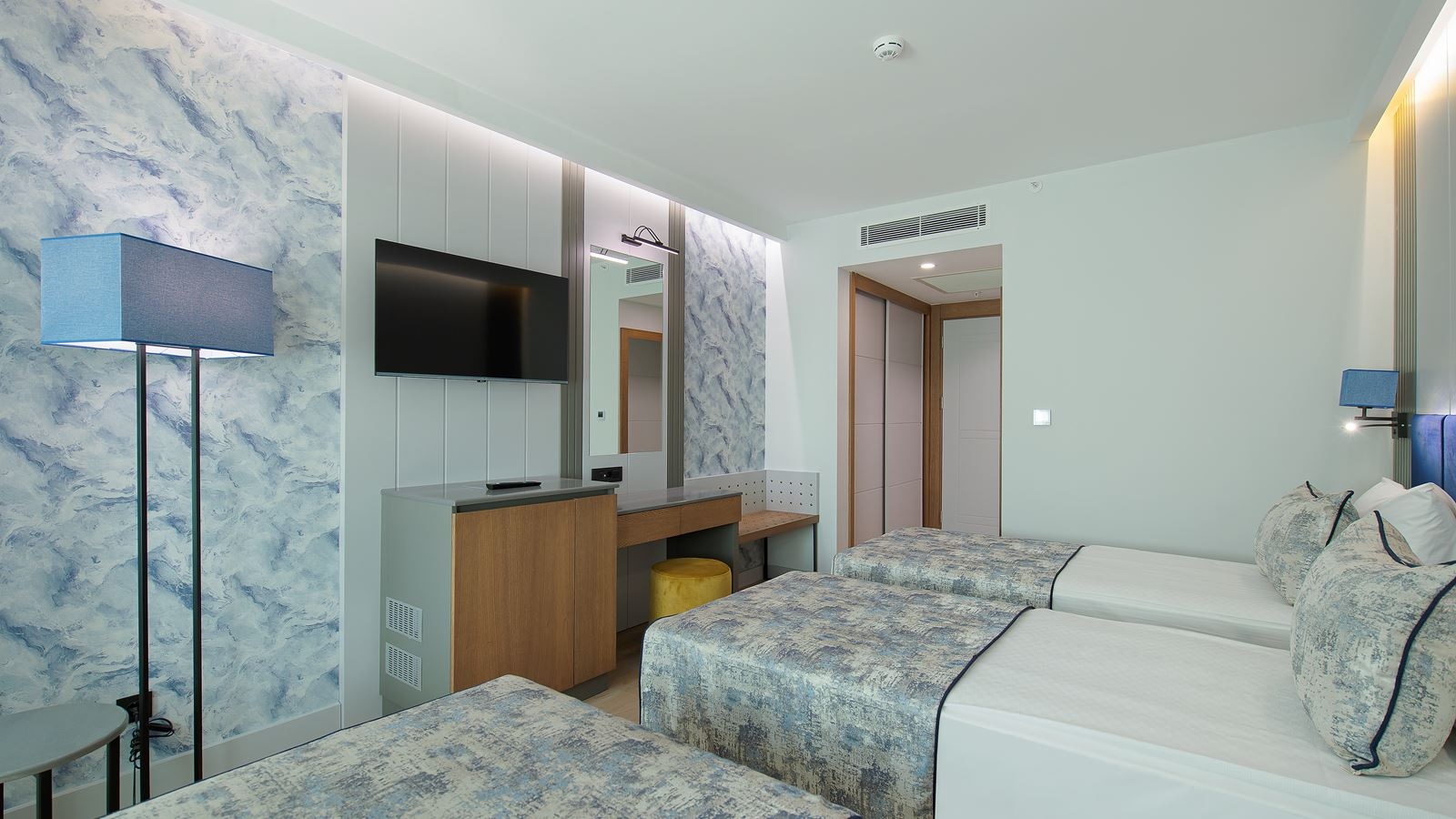 rooms-standard-room-land-view