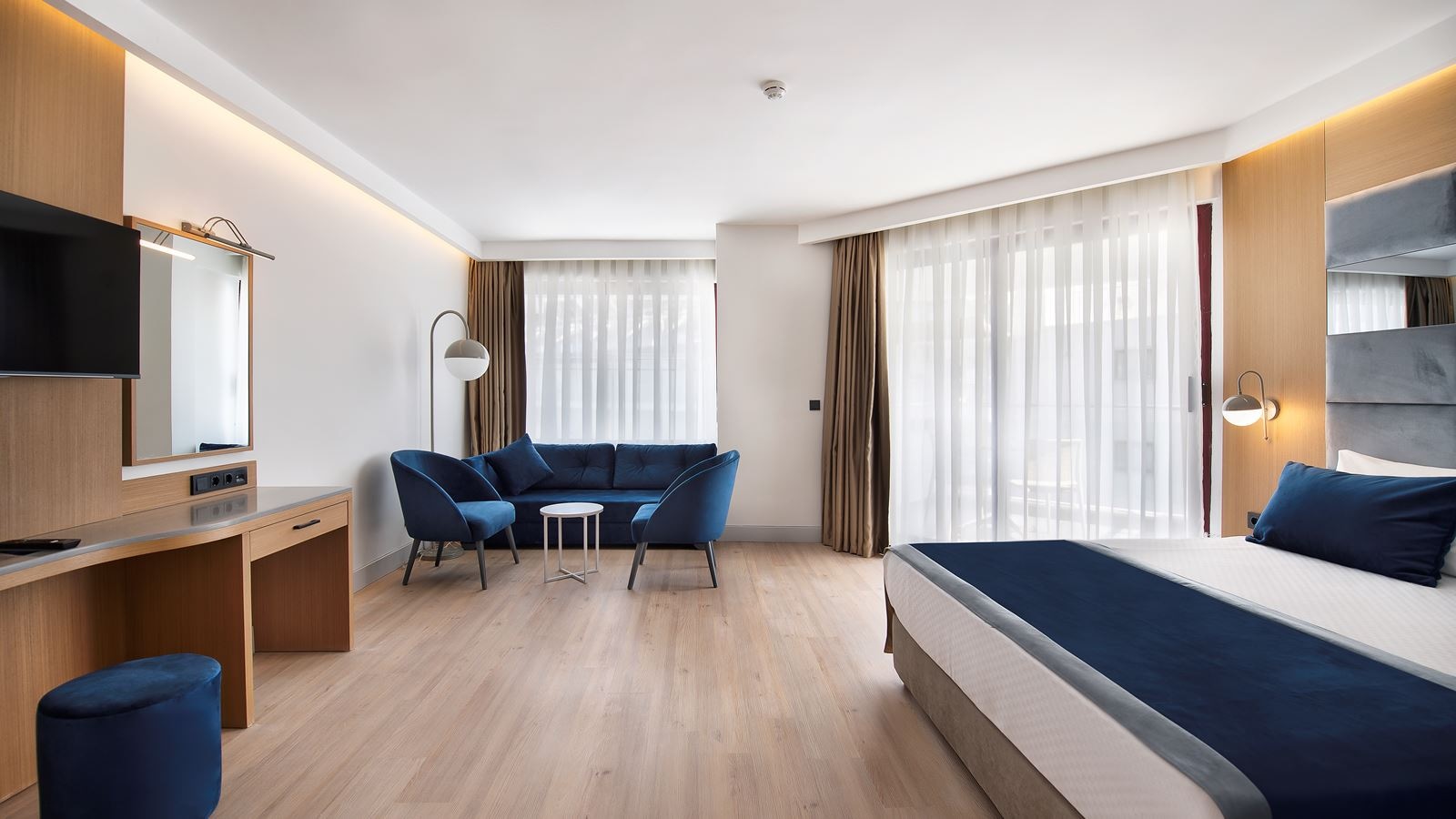 rooms-junior-suite-room