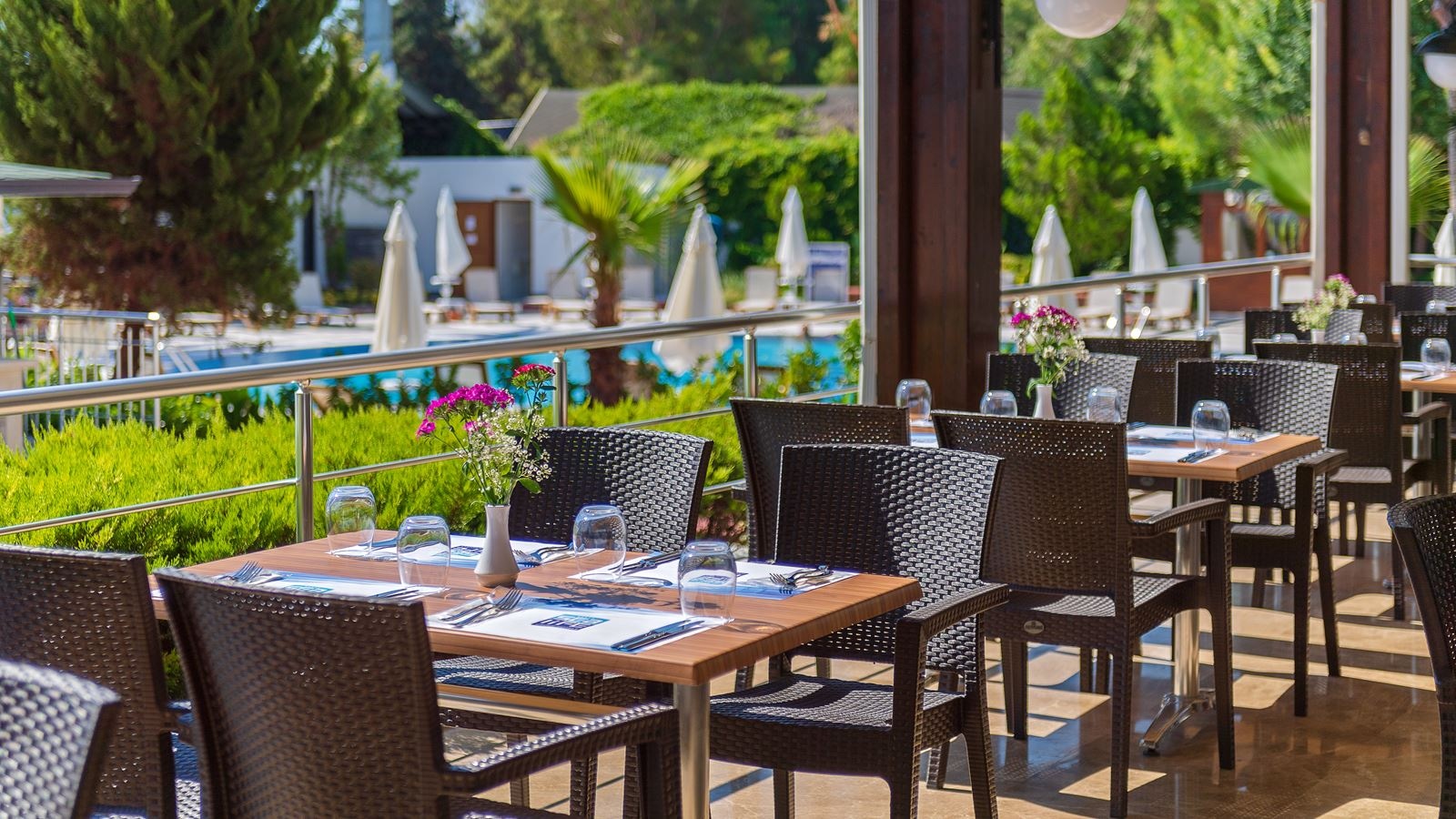 restaurants-snack-lounge