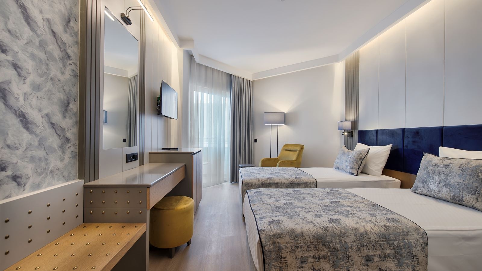 rooms-standard-room-side-sea-view