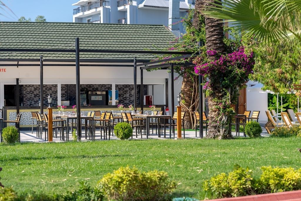 bars-sea-side-snack-bar