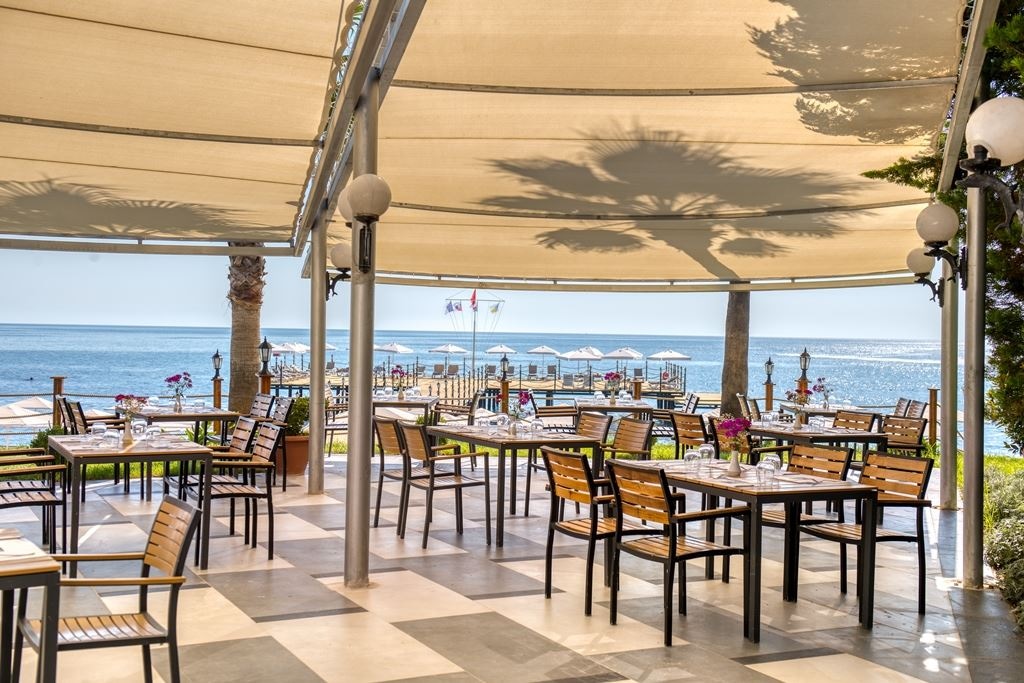 bars-sea-side-snack-bar