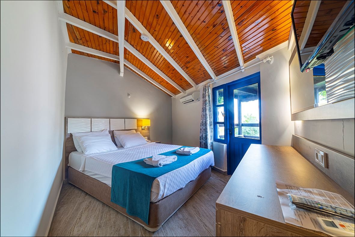 rooms-standart-sea-view-wiht-balcony