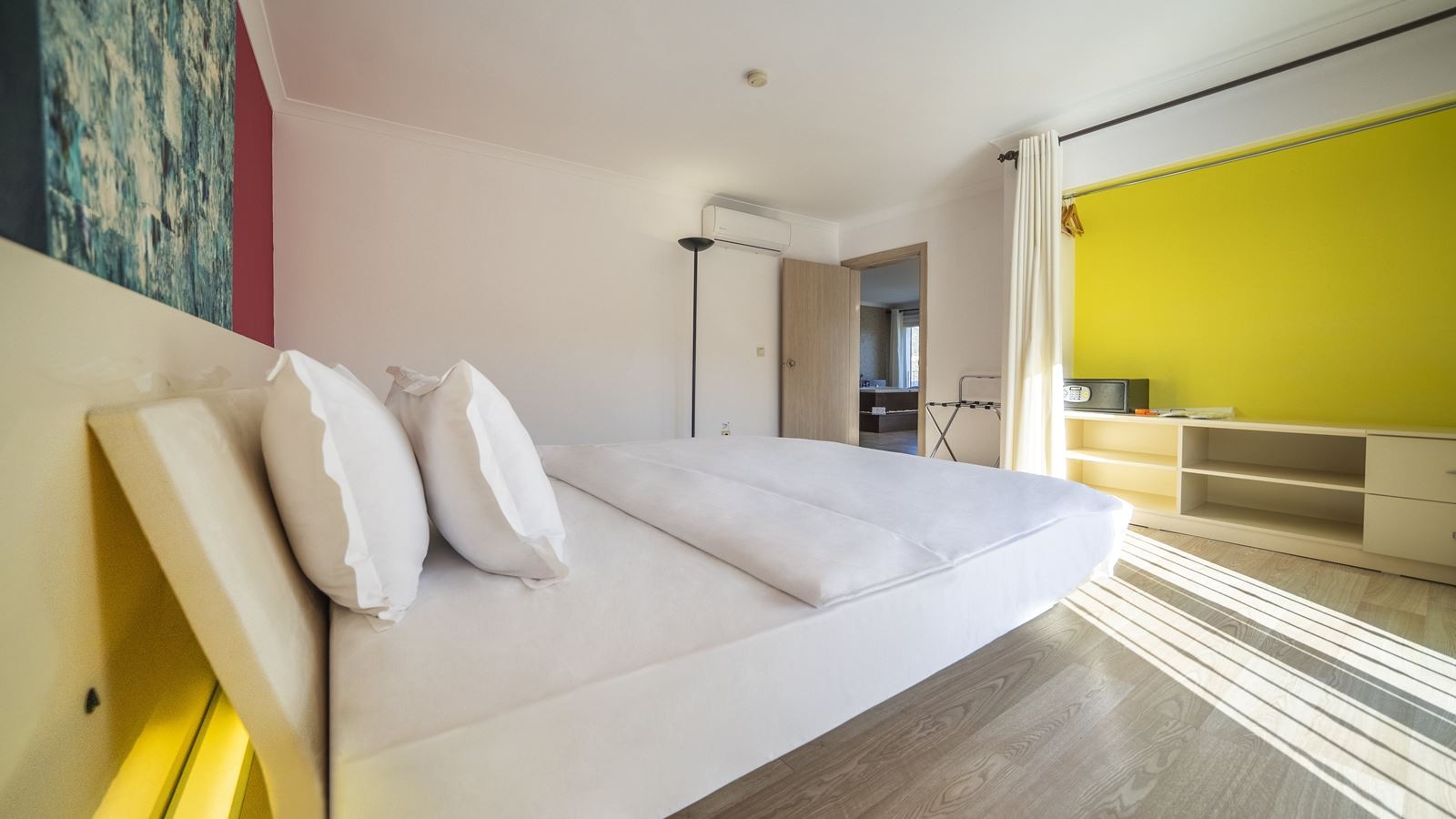 rooms-executive-suit