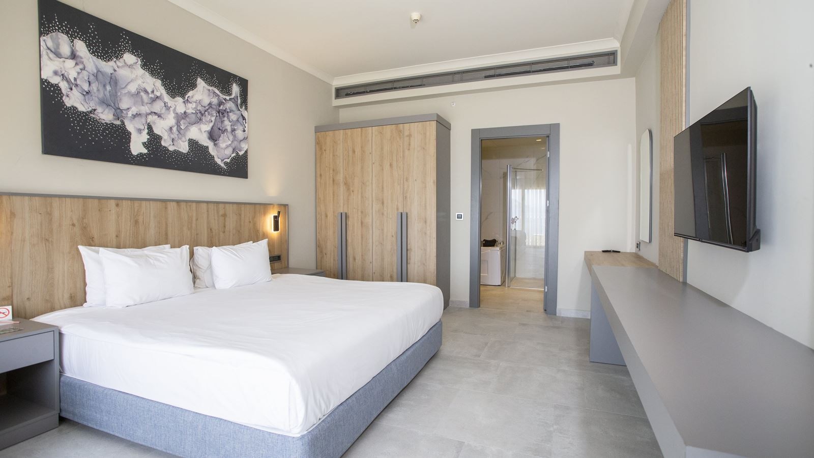 rooms-main-building-land-view-standard-room