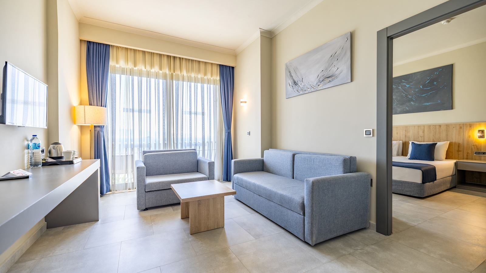 rooms-main-building-superior-suit-with-jakuzzi