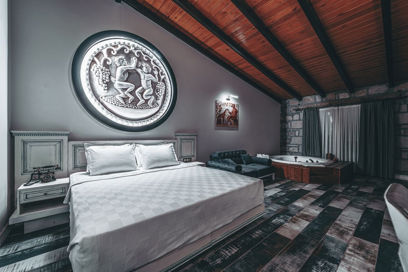 rooms-jakuzili-deluxe-oda