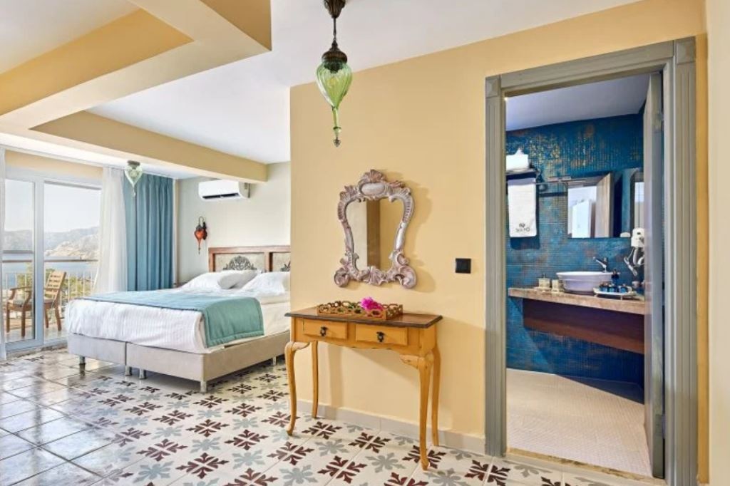 rooms-deluxe-room-sea-view