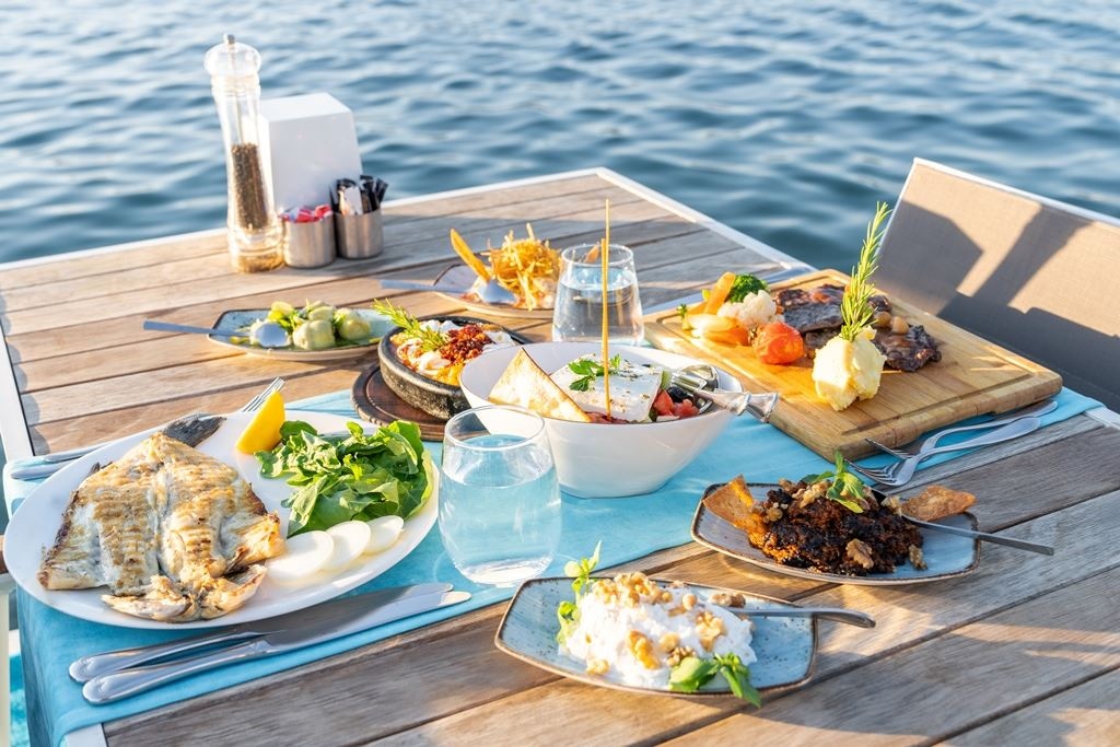 restaurants-fi-light-pier-restaurant