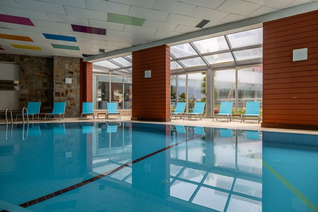 pools-indoor-pool