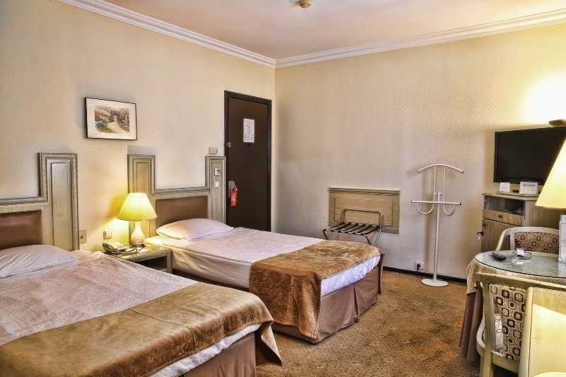 rooms-double-standard