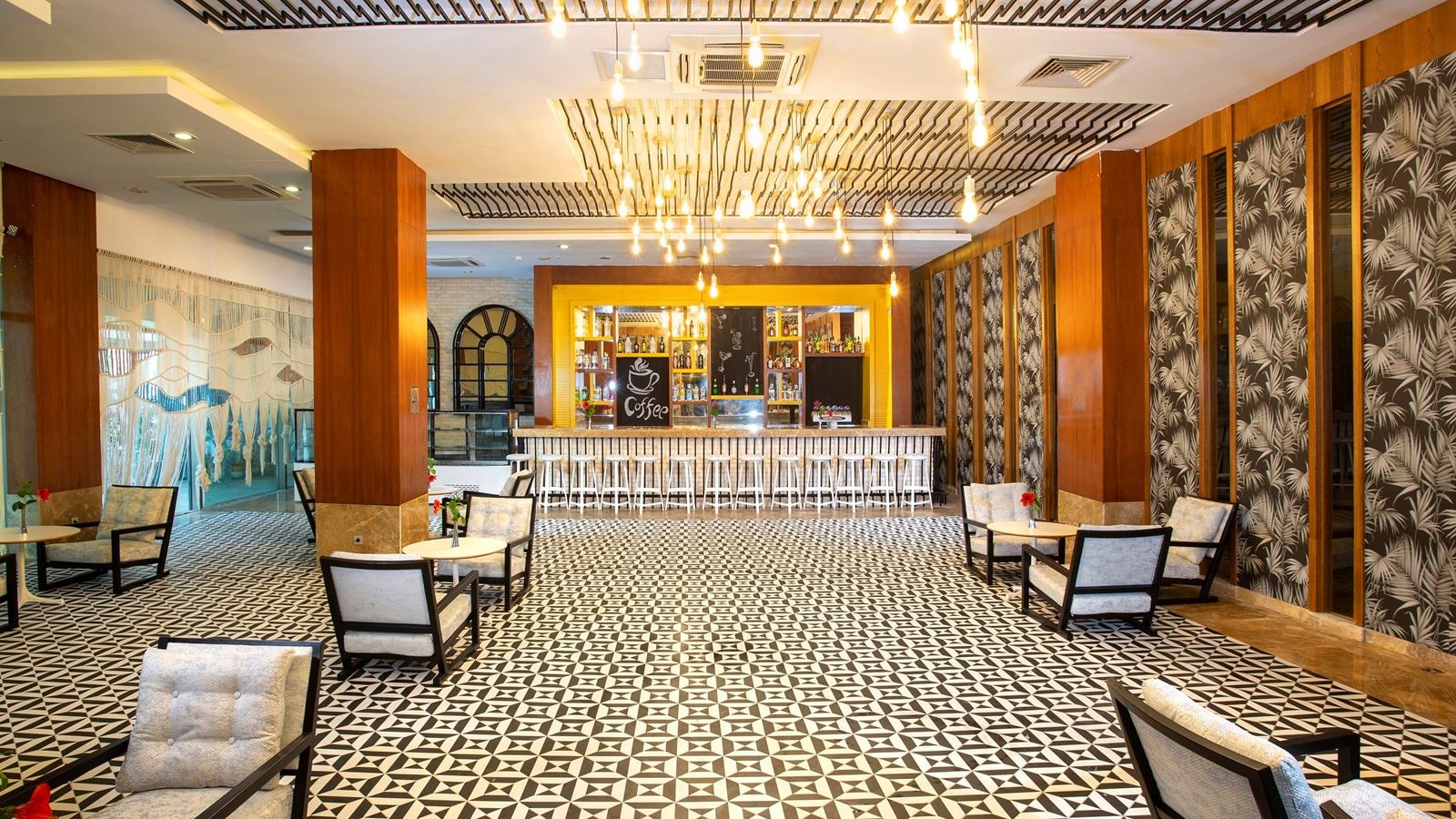 bars-theas-coffe-shop