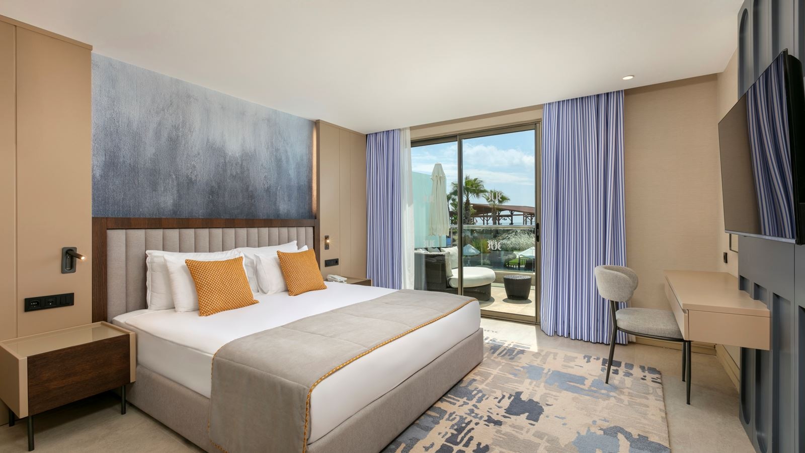 rooms-lake-house-room