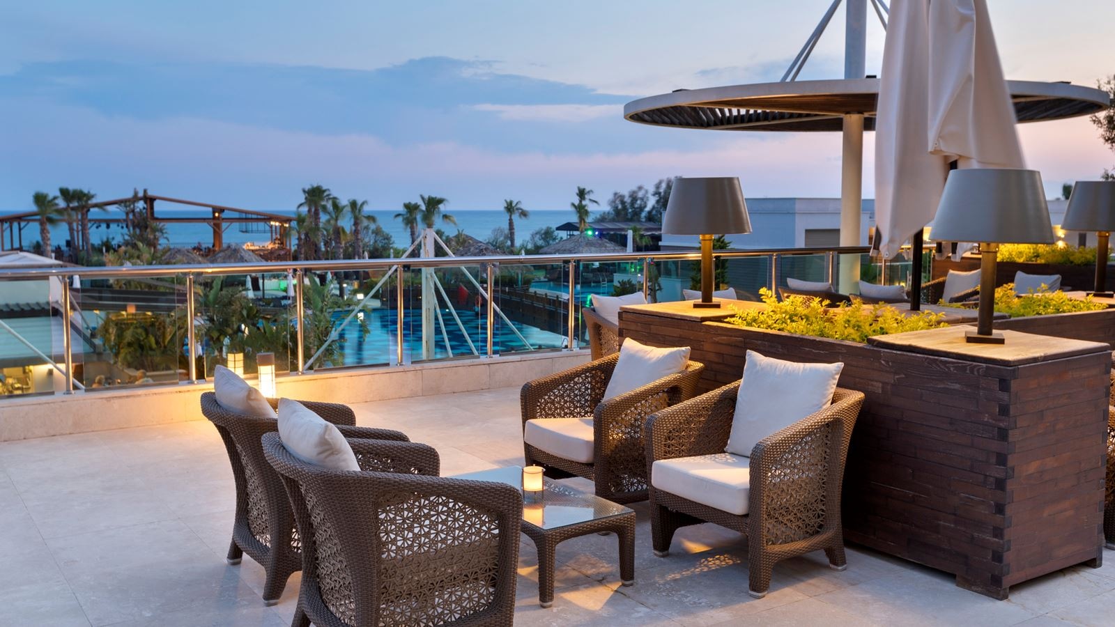 bars-the-bar--lobby-bar