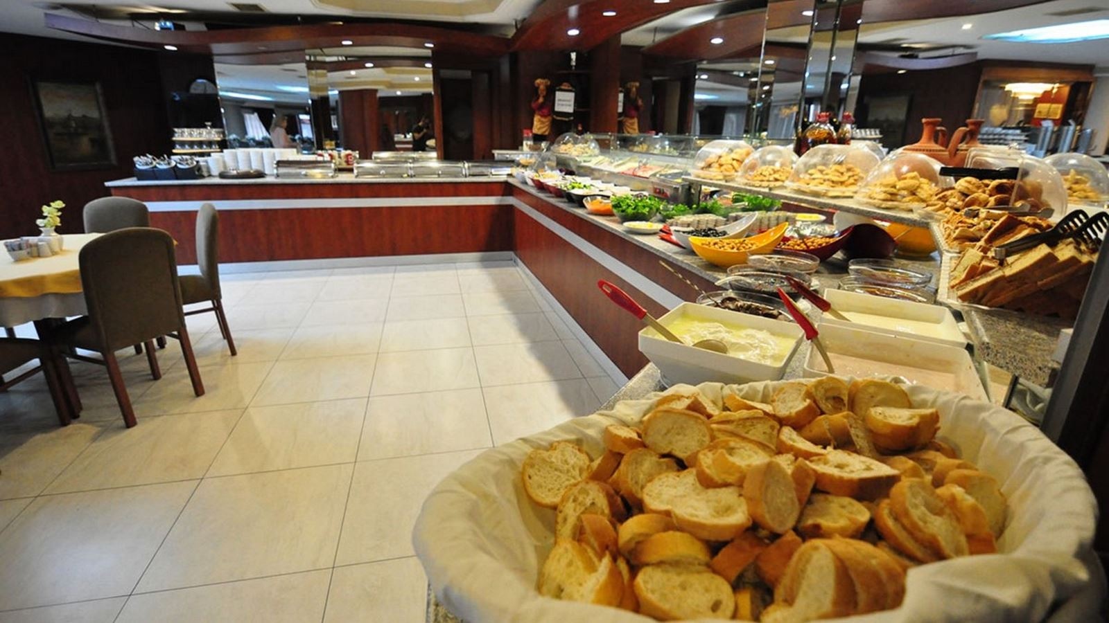 restaurants-main-restaurant