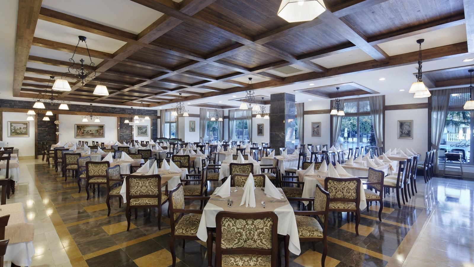 restaurants-main-restaurant