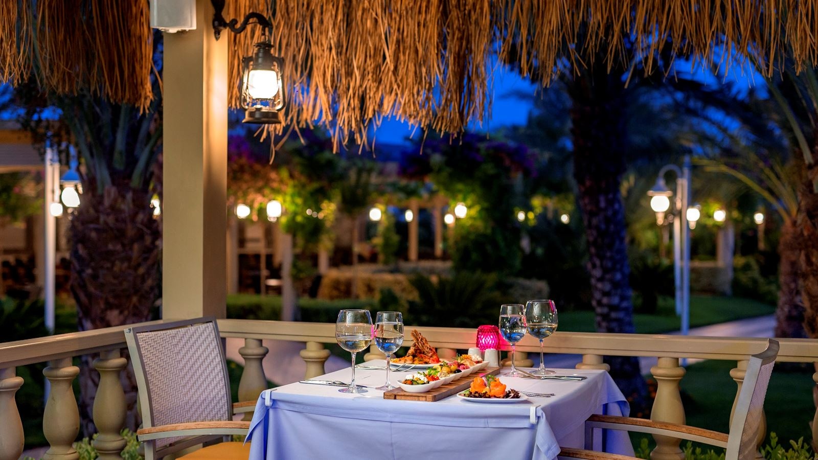 restaurants-deep-blue--sea-food-restaurant