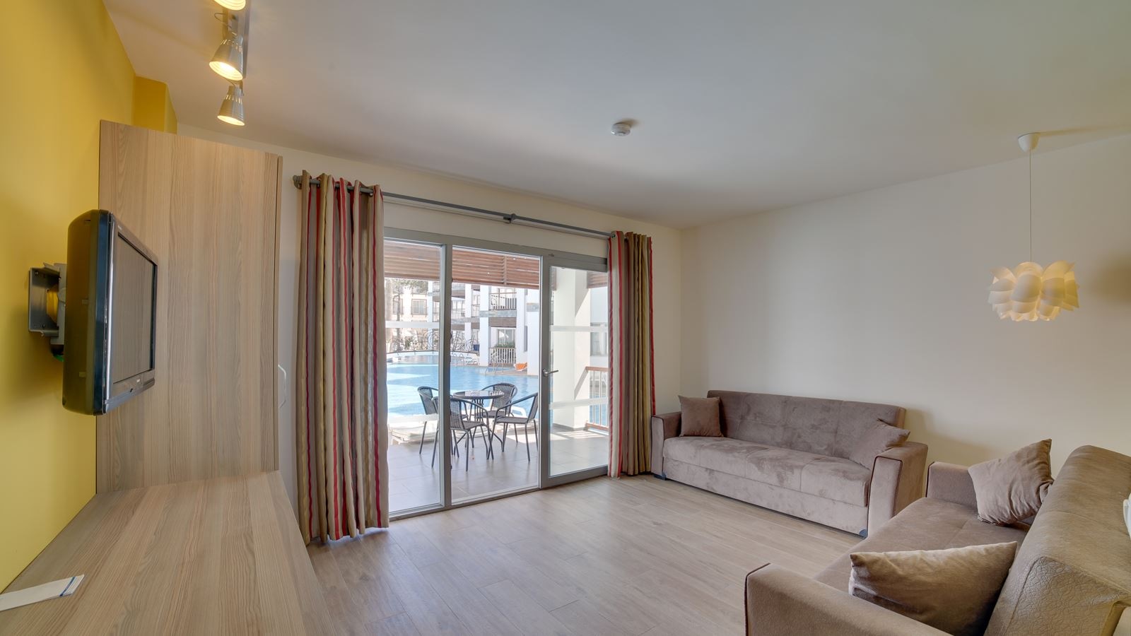 rooms-family-suite-swim-up