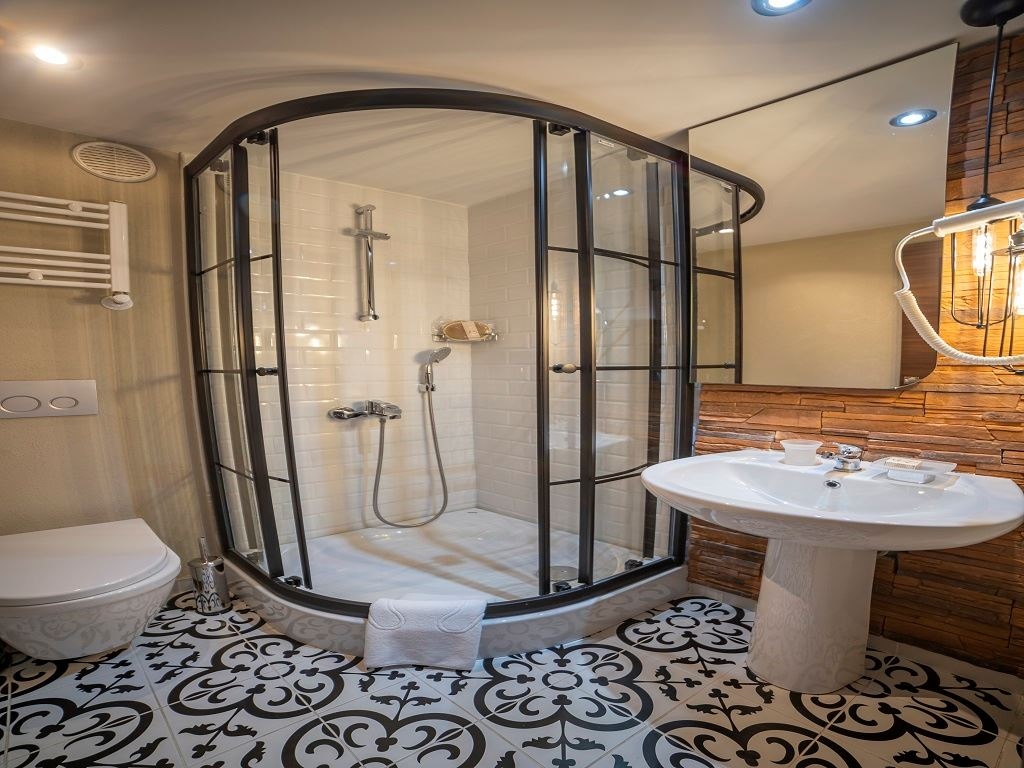 rooms-deluxe-aile-suit