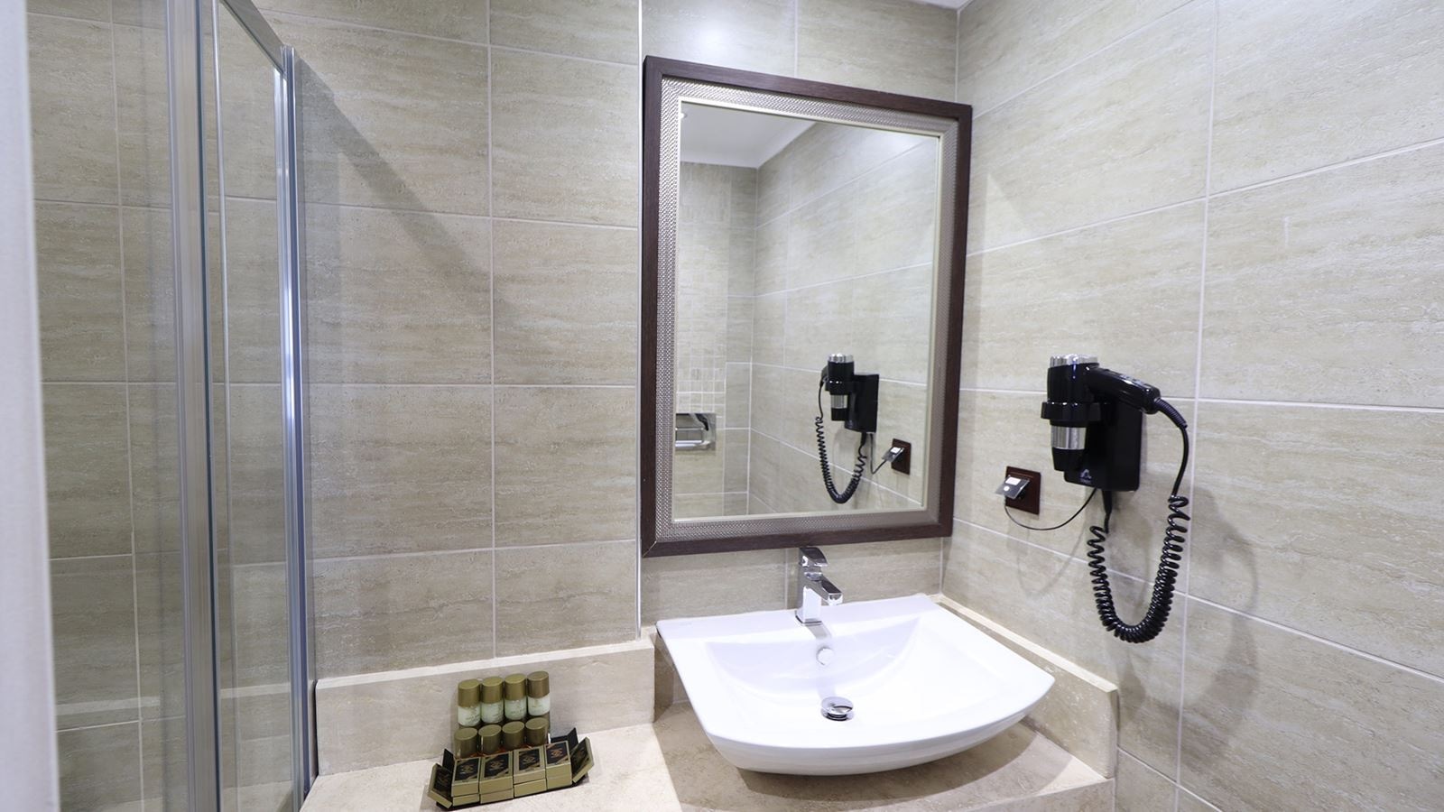 rooms-deluxe-apart-room