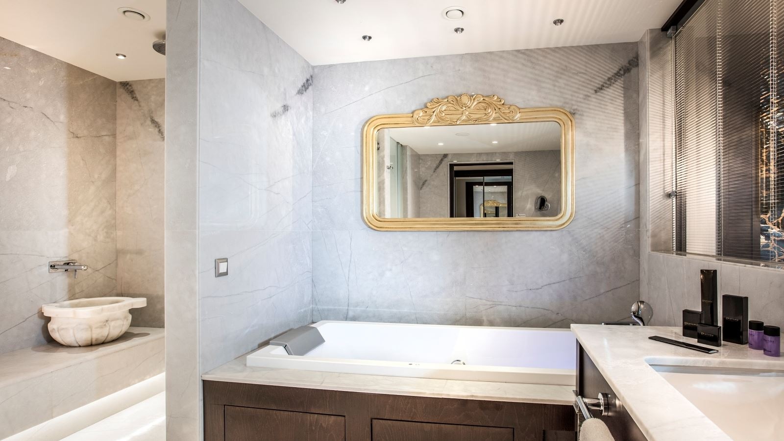 rooms-suite-with-turkish-bath