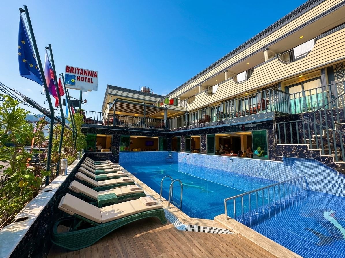 pools-outdoor-pool