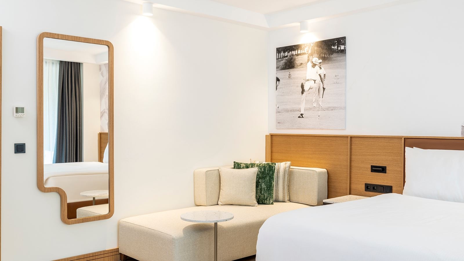 rooms-superior-family-room