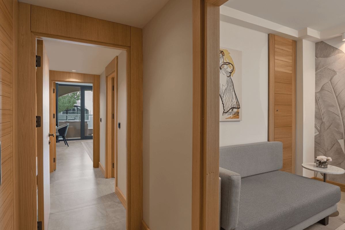 rooms-coral-large-prom