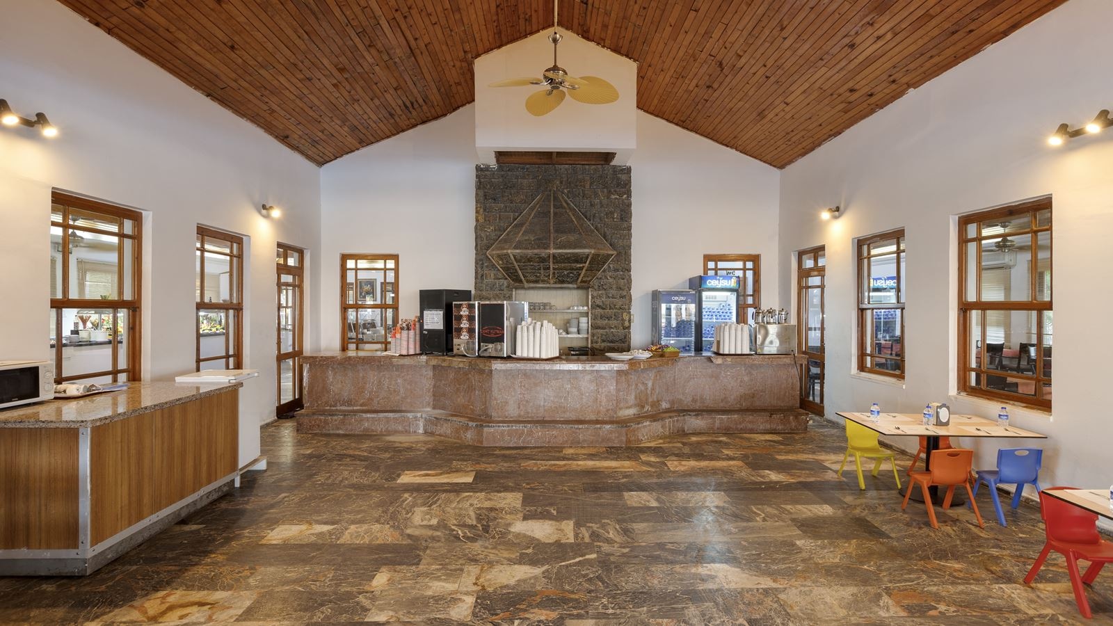 restaurants-main-restaurant