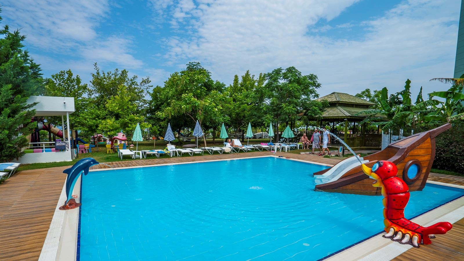 pools-outdoor-childrens-pool