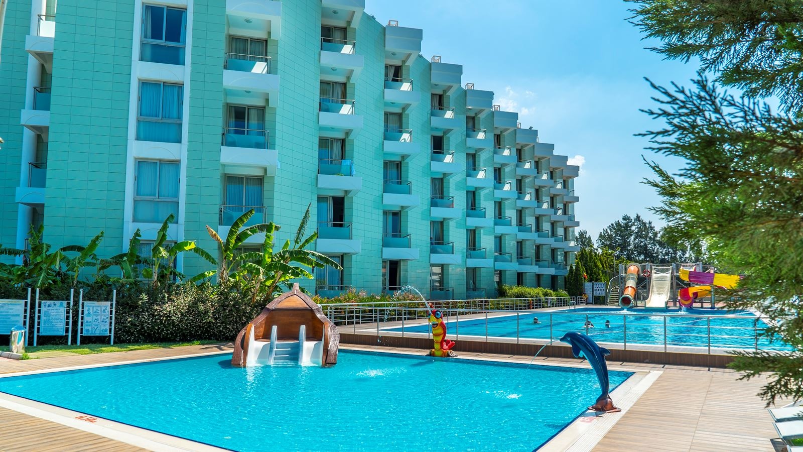 pools-outdoor-childrens-pool