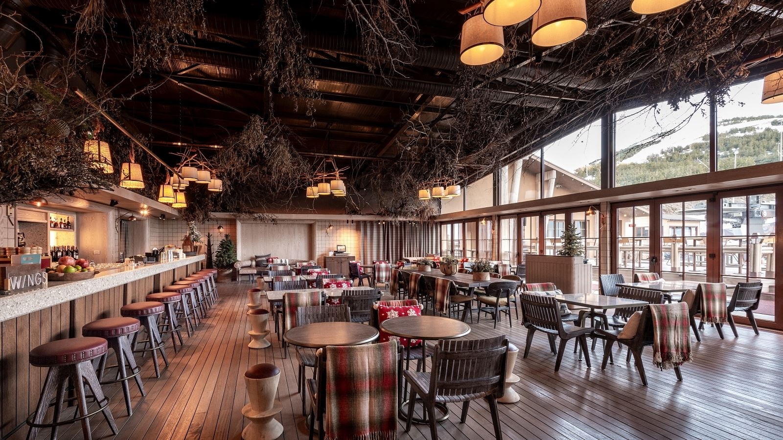 restaurants-restaurant