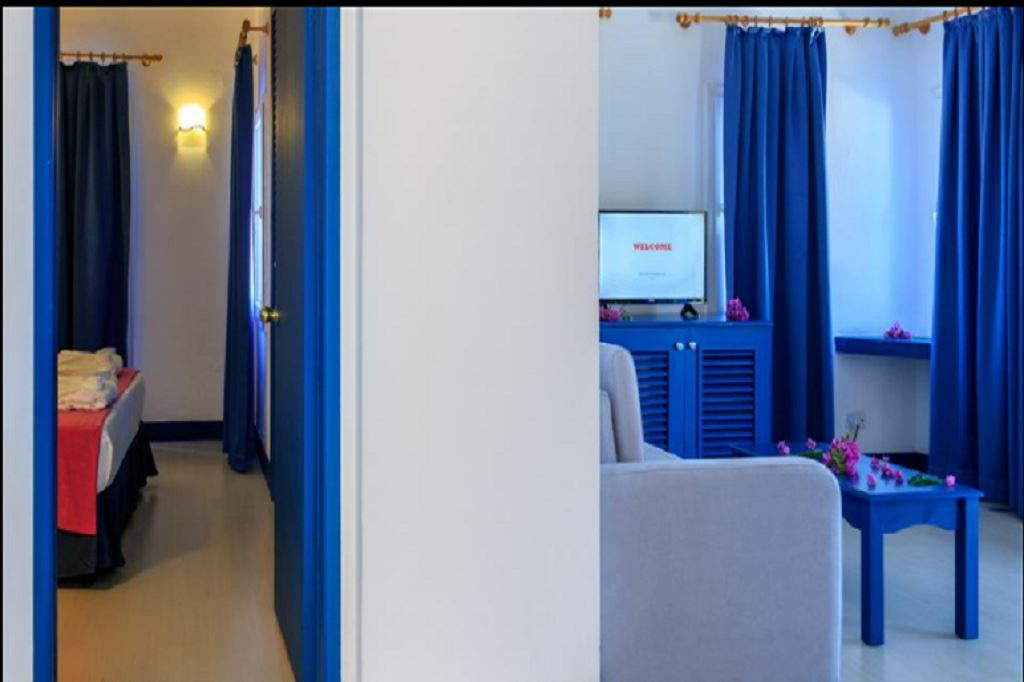 rooms-club-family-room