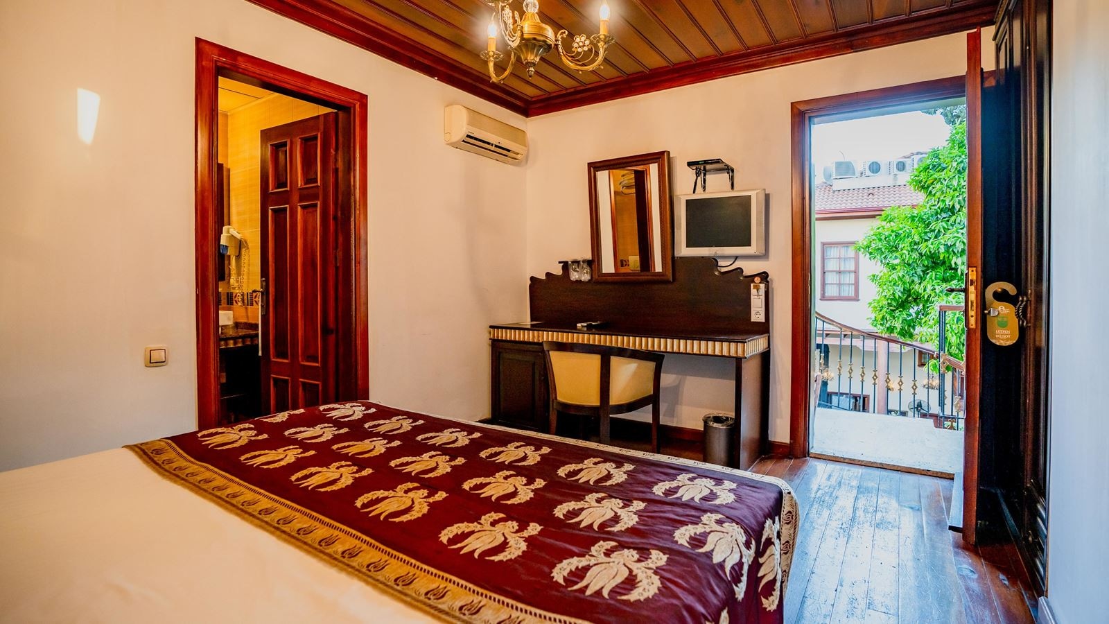 rooms-standard-room