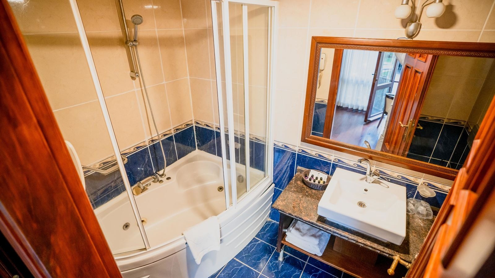 rooms-standard-room