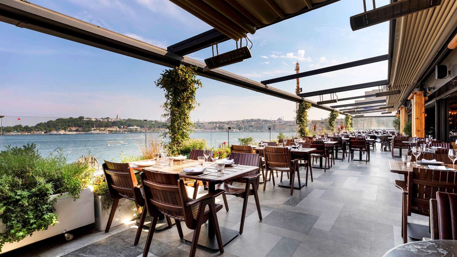 restaurants-restaurants