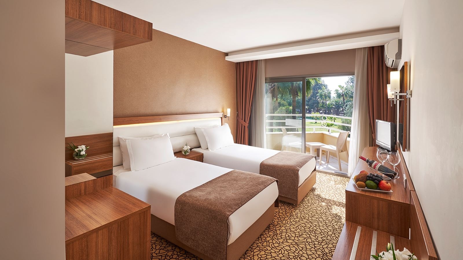 rooms-standard-room-garden-view