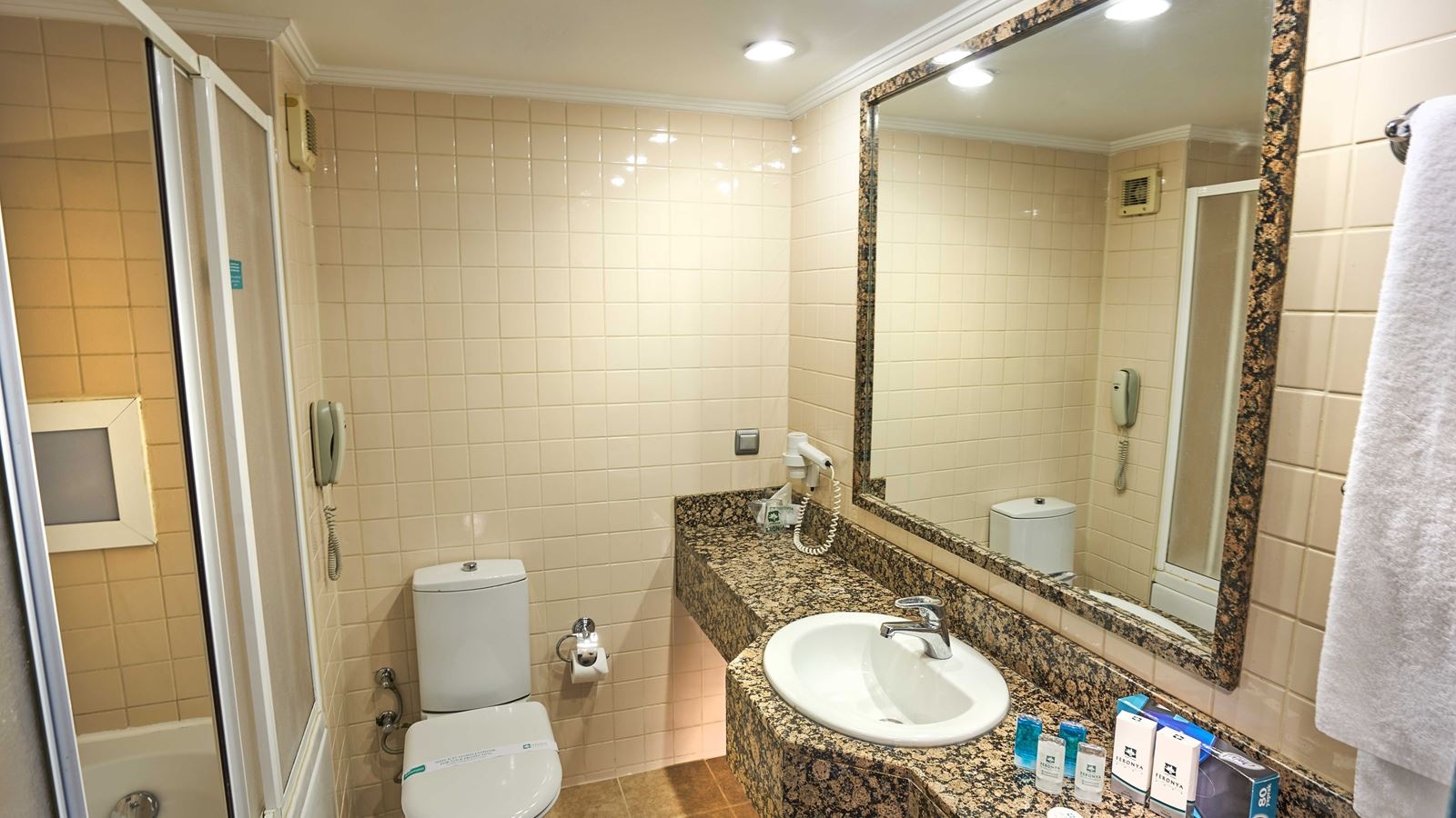 rooms-junior-suite-standard